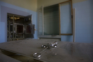 Illustration for article titled The Decaying Remains of Abandoned Hospitals